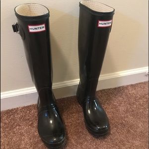 Authentic Hunter Rain Boots size 6 in black